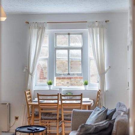 Stansted Airport & Bishops Stortford Town Centre Professional Apartment Bishop's Stortford Kültér fotó
