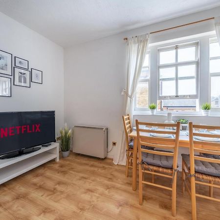 Stansted Airport & Bishops Stortford Town Centre Professional Apartment Bishop's Stortford Kültér fotó
